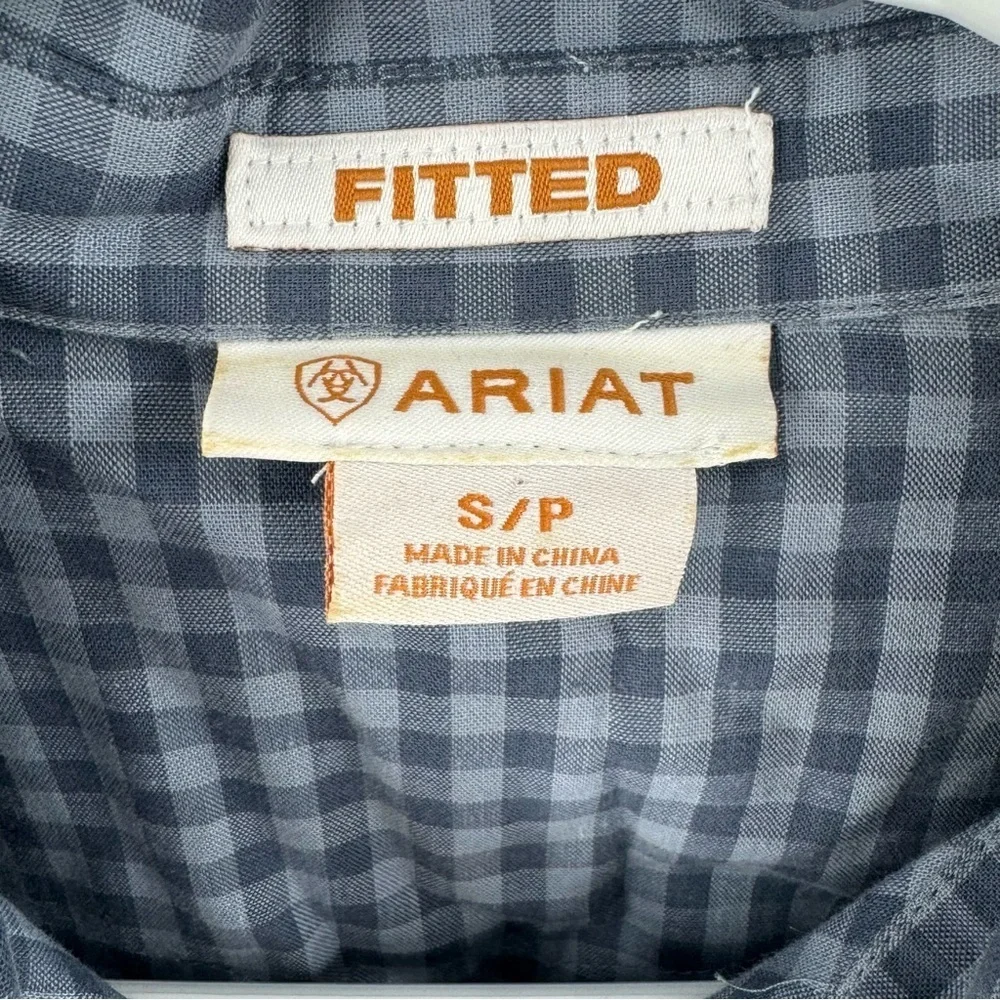 Ariat Fitted Longsleeve Button‎ Down Shirt